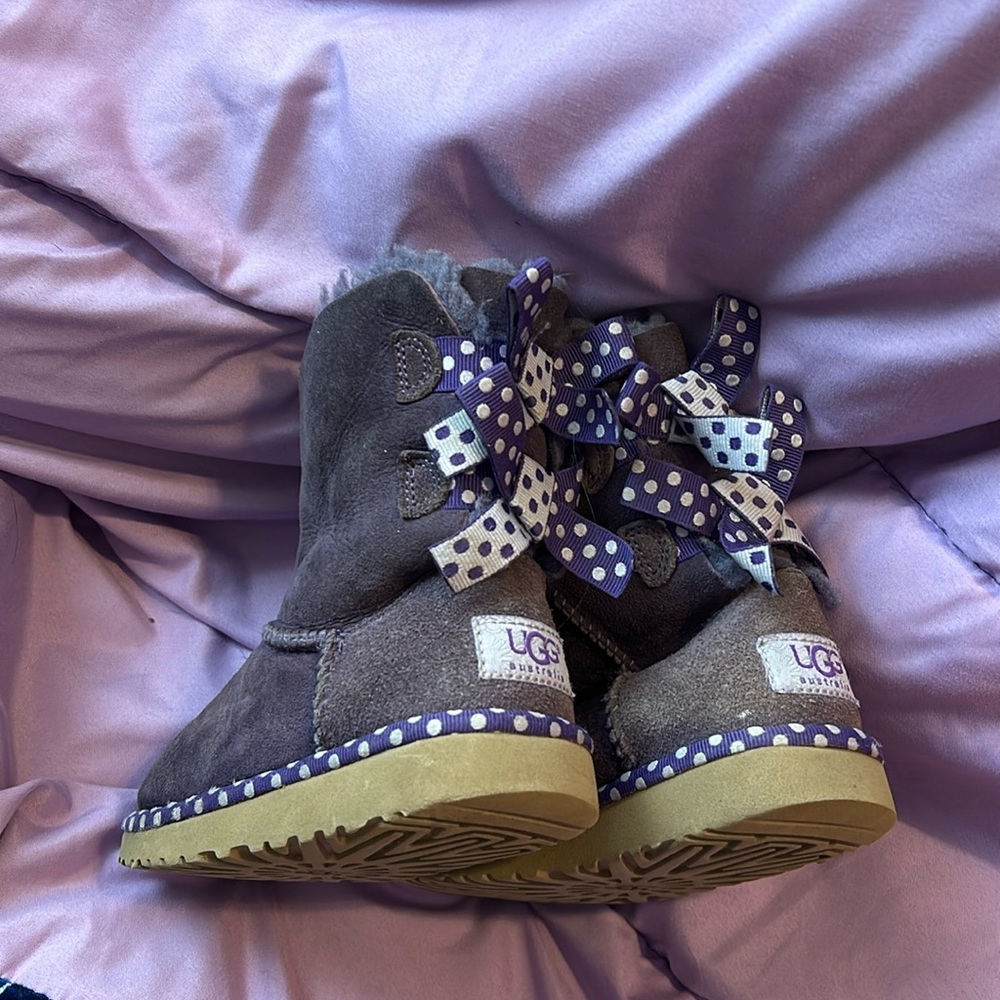 Girls size 10 uggs